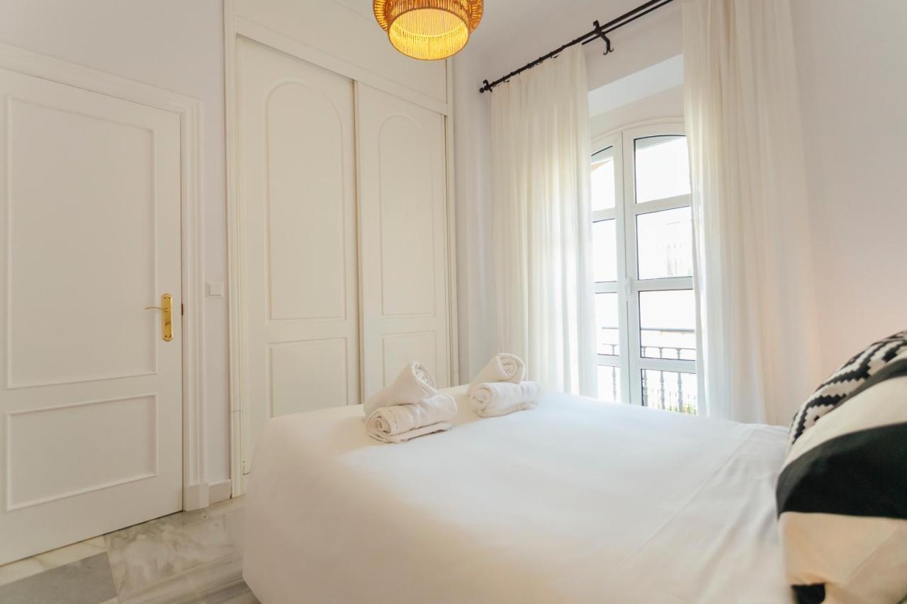 Alohamundi Almansa II Apartment Seville Exterior photo
