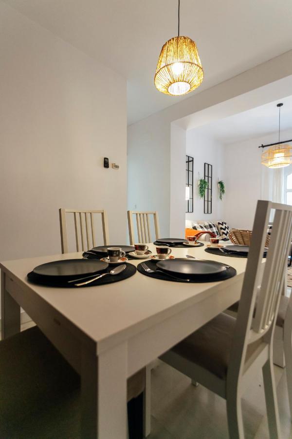 Alohamundi Almansa II Apartment Seville Exterior photo