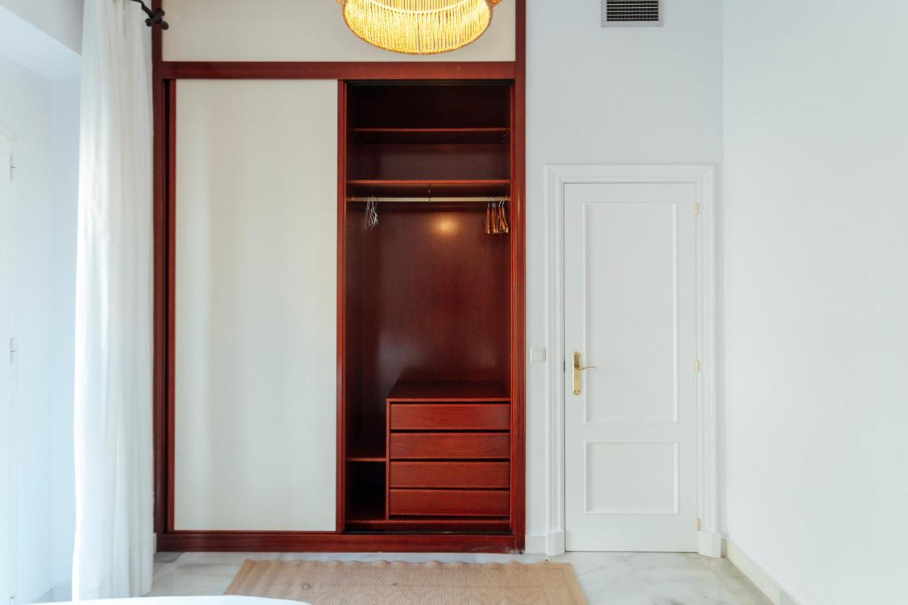 Alohamundi Almansa II Apartment Seville Exterior photo